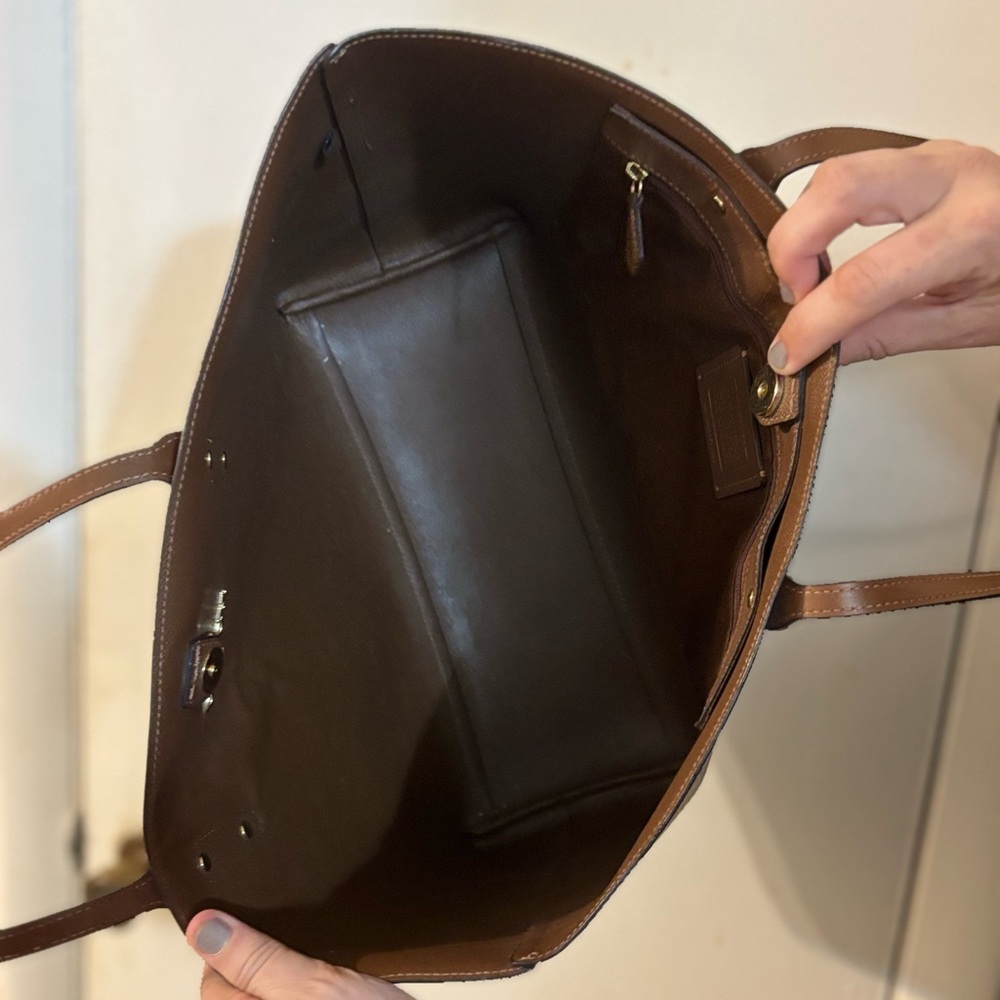 Coach large purse - Picture 4 of 4